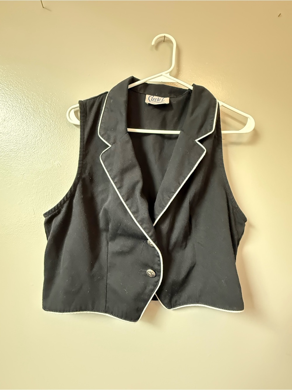 Size L Circle T Black Sleeveless Blazer Vest with White Piping